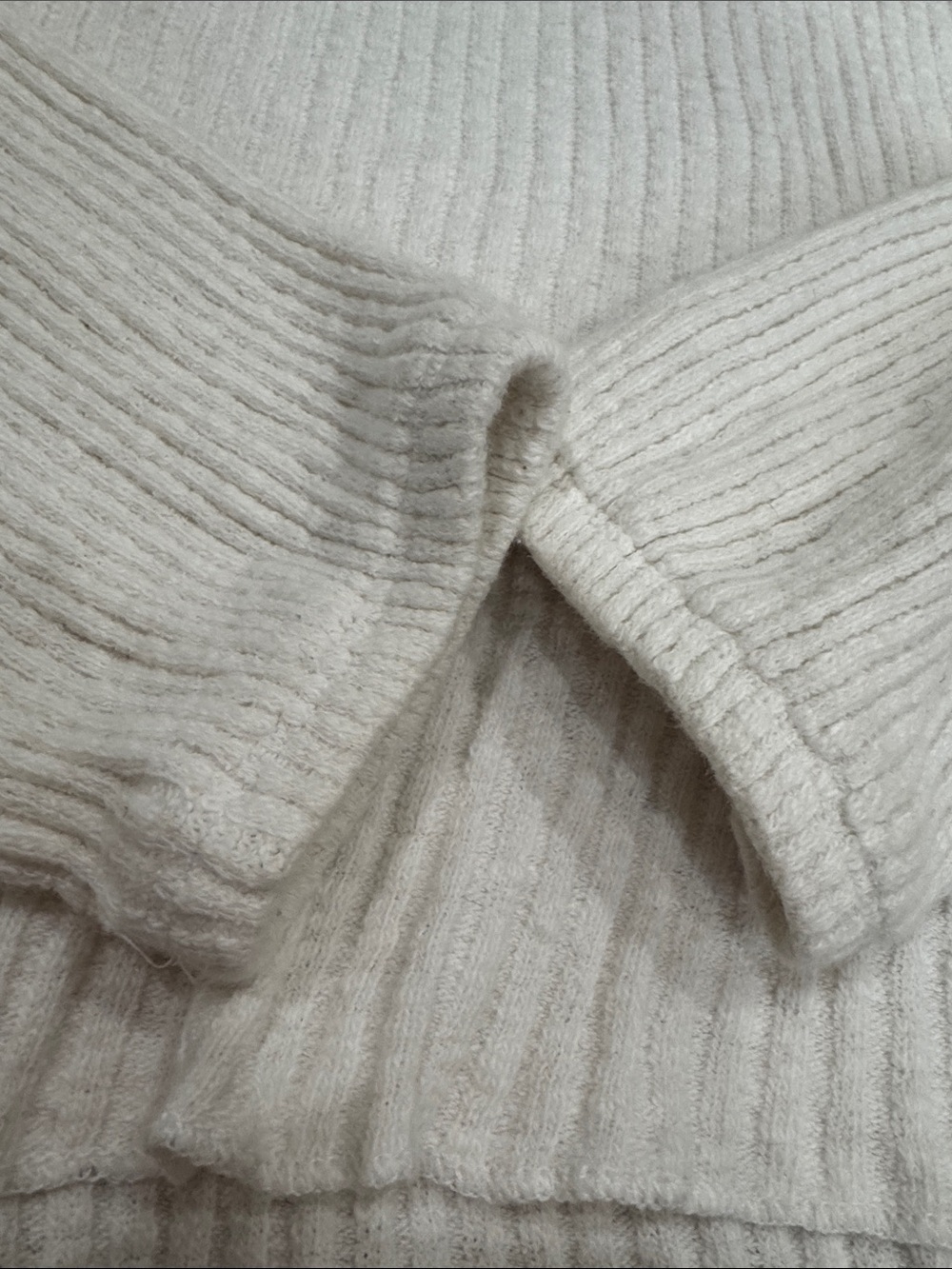 Billabong Ribbed Cropped Top - Picture 3 of 5